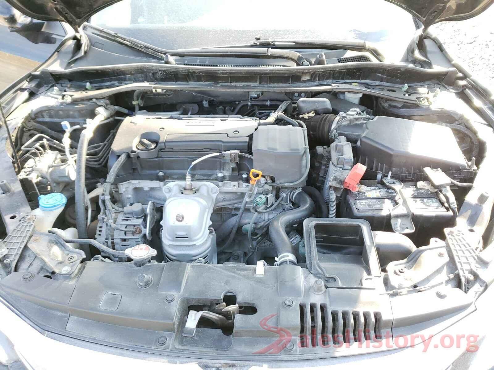 1HGCR2F1XHA025719 2017 HONDA ACCORD