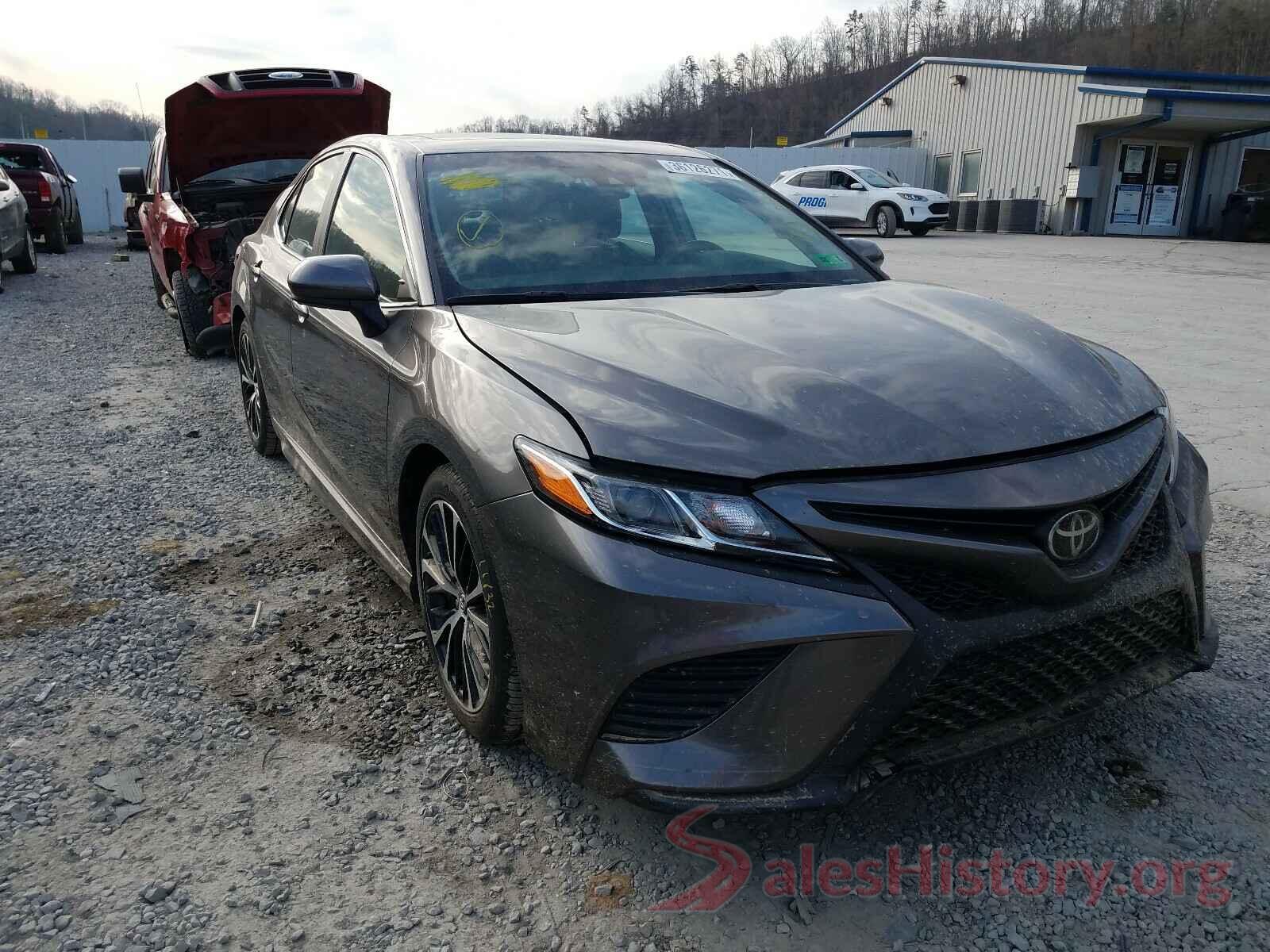 4T1B11HK9JU017371 2018 TOYOTA CAMRY