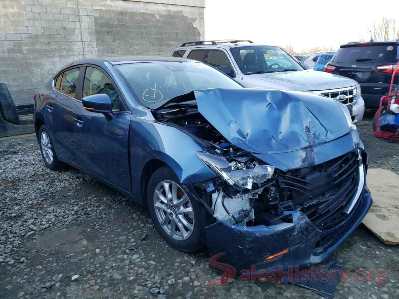 3MZBN1U74JM264664 2018 MAZDA 3