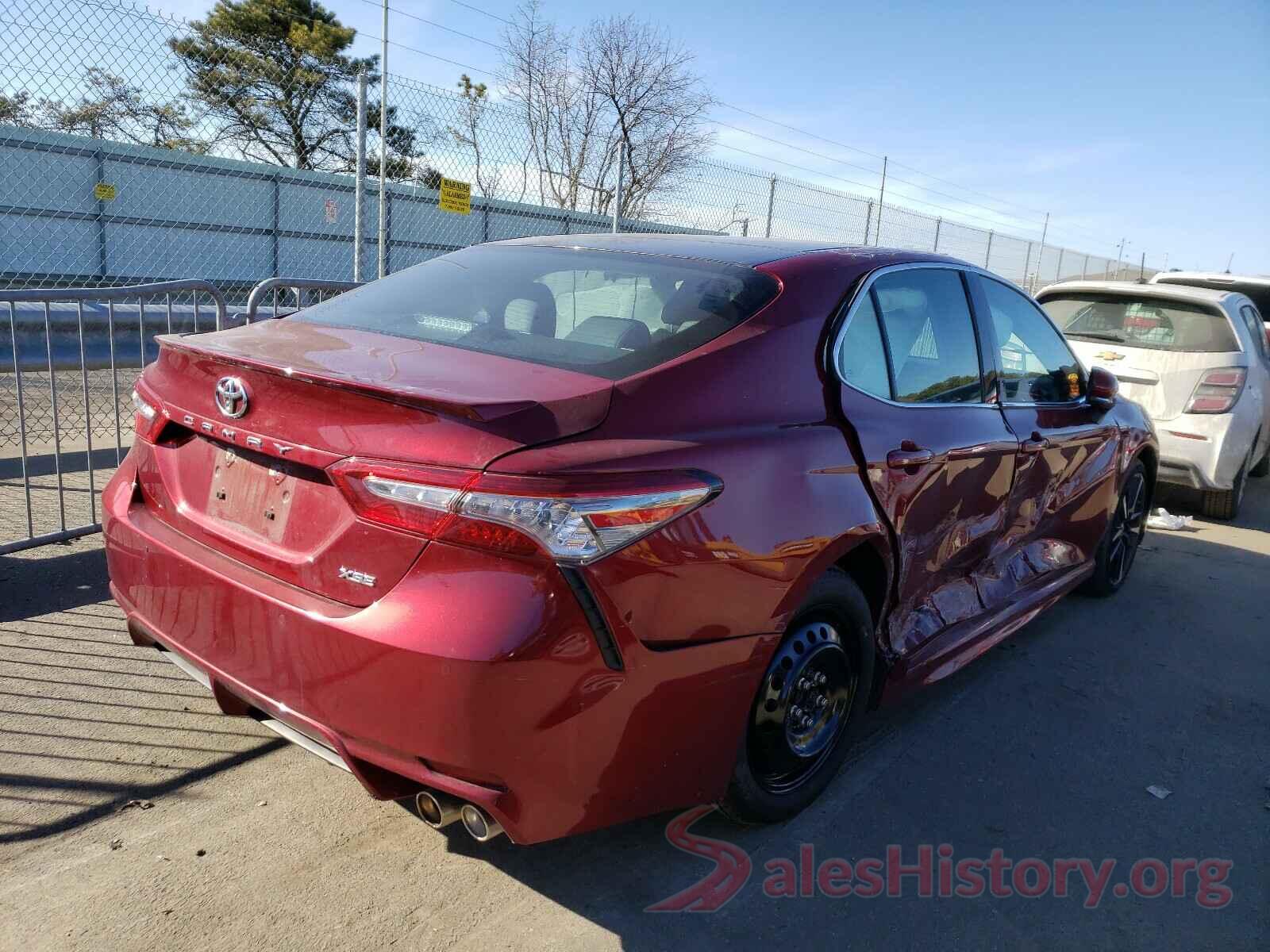 4T1B61HK3JU632368 2018 TOYOTA CAMRY