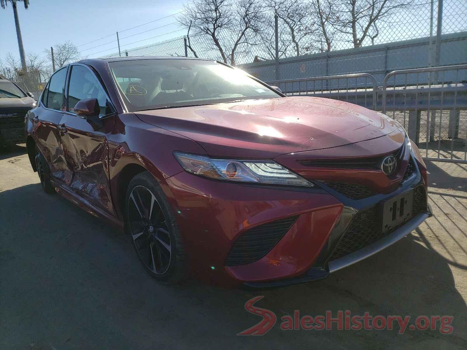 4T1B61HK3JU632368 2018 TOYOTA CAMRY