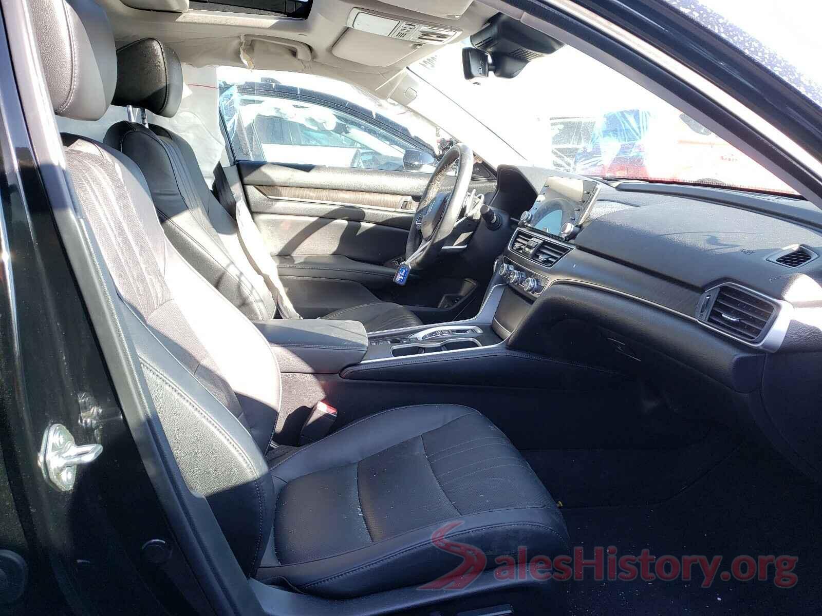 1HGCV3F92JA800219 2018 HONDA ACCORD