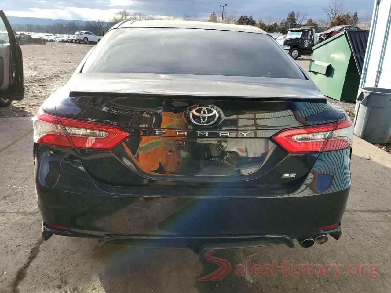 4T1B11HK3JU629677 2018 TOYOTA CAMRY