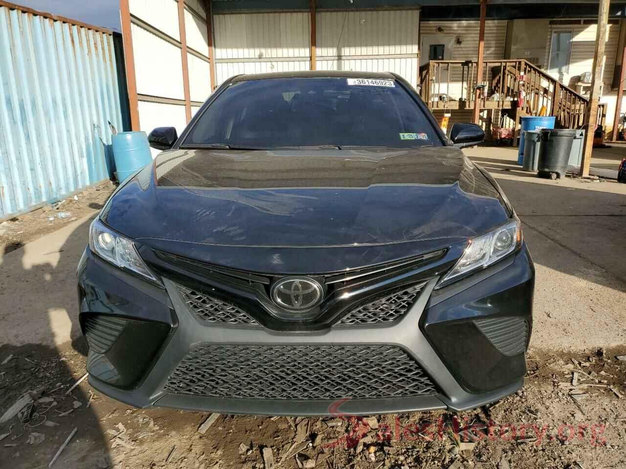 4T1B11HK3JU629677 2018 TOYOTA CAMRY