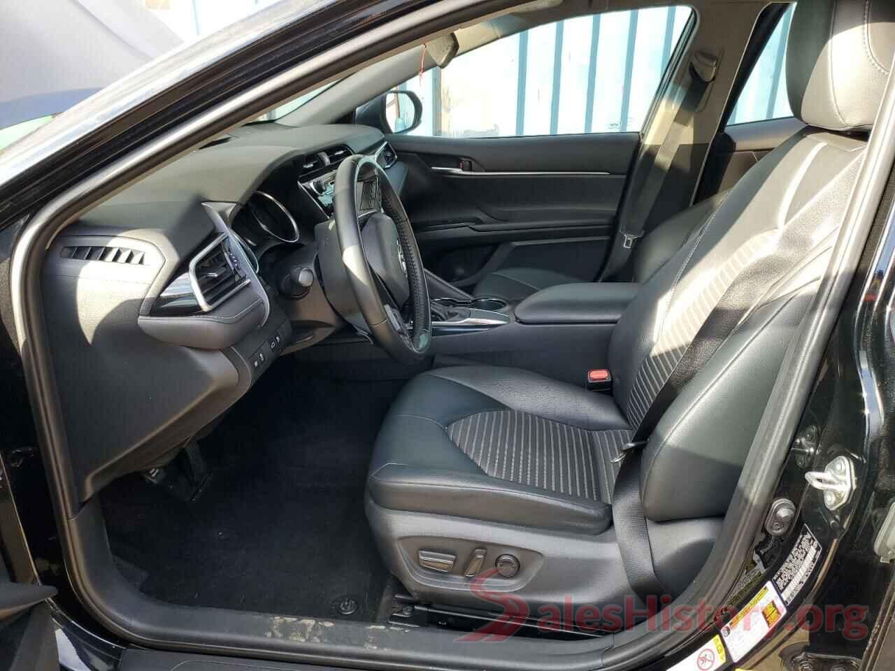 4T1B11HK3JU629677 2018 TOYOTA CAMRY