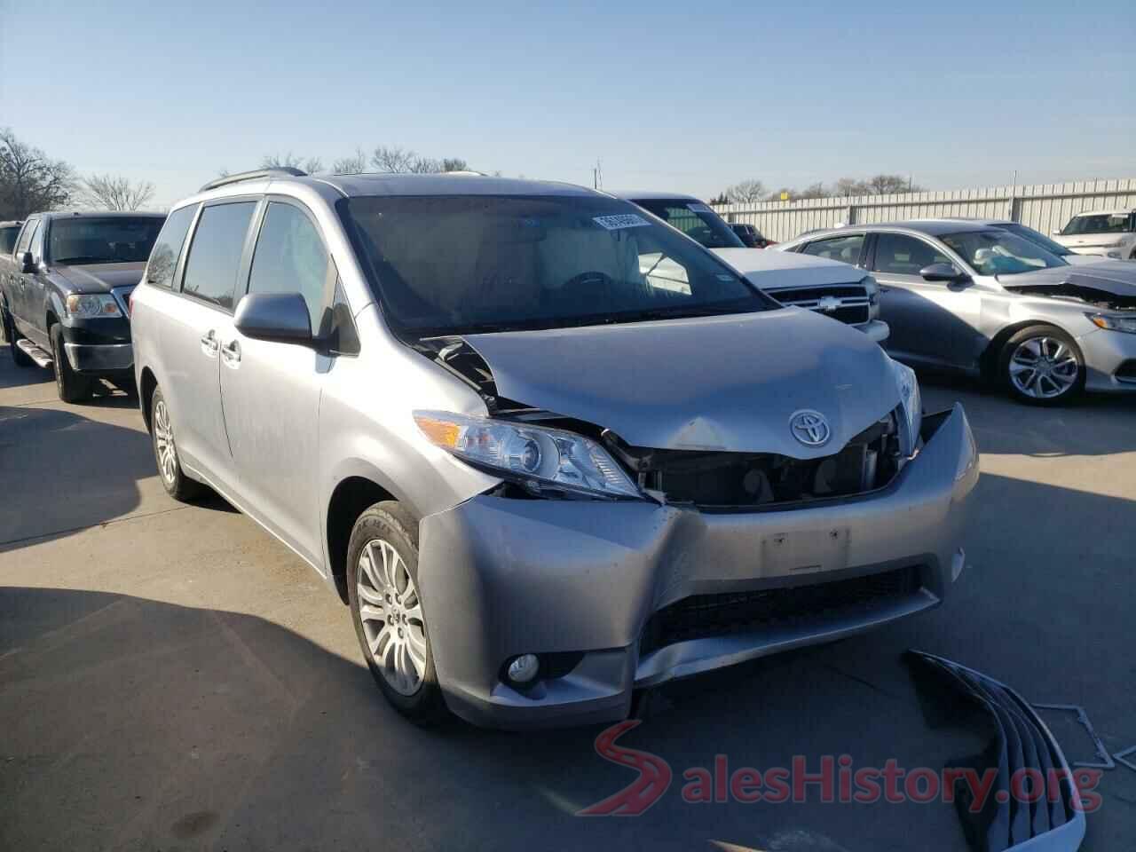 5TDYZ3DC7HS888317 2017 TOYOTA SIENNA