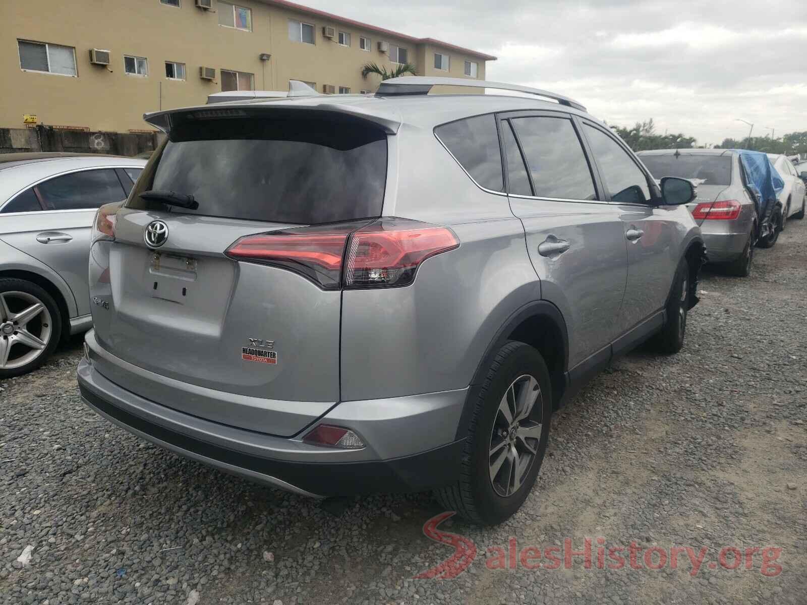 2T3WFREV8JW425903 2018 TOYOTA RAV4