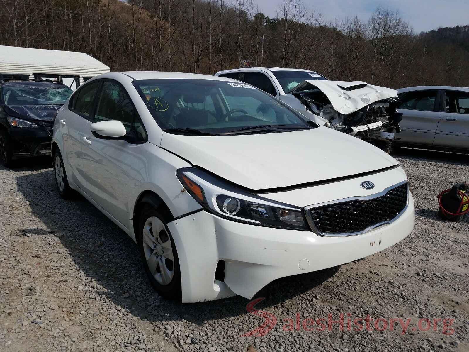 3KPFK4A75JE195089 2018 KIA FORTE