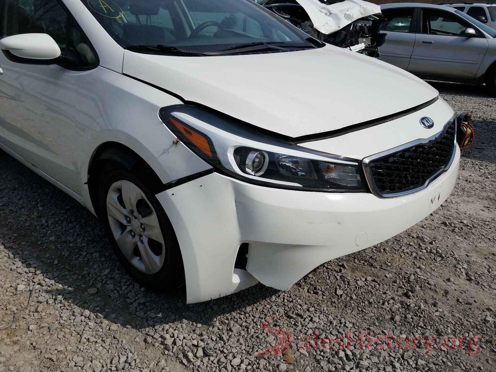 3KPFK4A75JE195089 2018 KIA FORTE