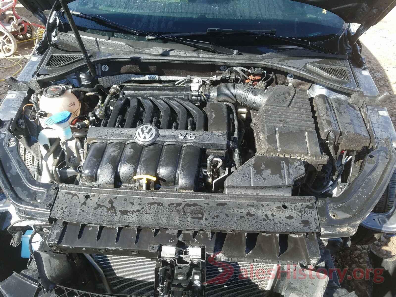 1VWJM7A38JC052239 2018 VOLKSWAGEN PASSAT