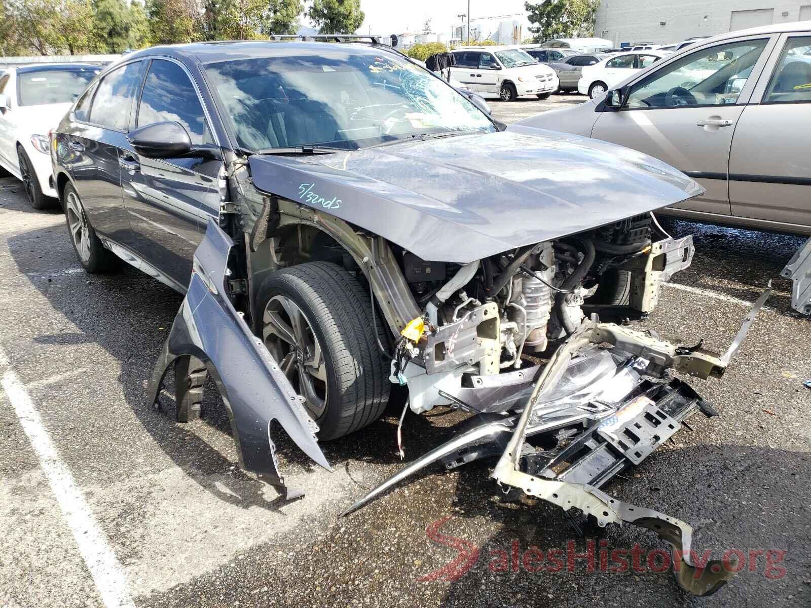 1HGCV1F57JA055923 2018 HONDA ACCORD