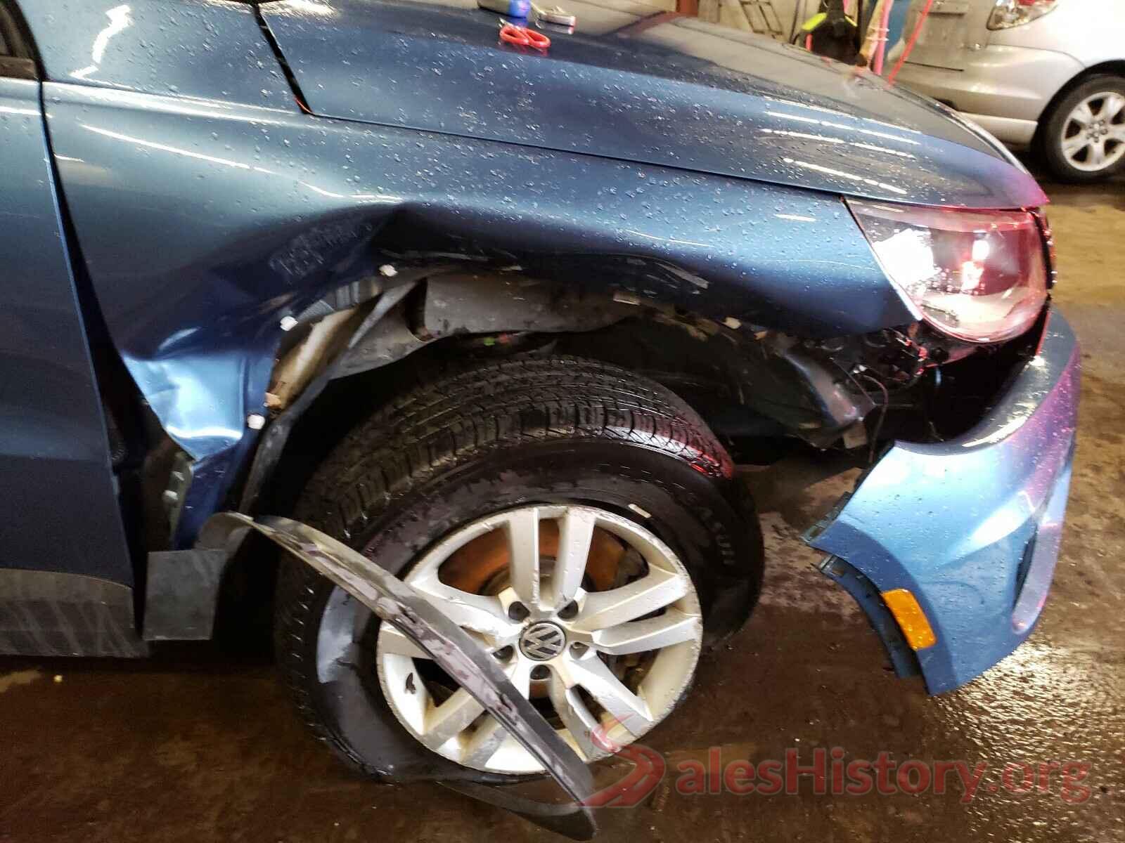 WVGBV7AX7HK037329 2017 VOLKSWAGEN TIGUAN