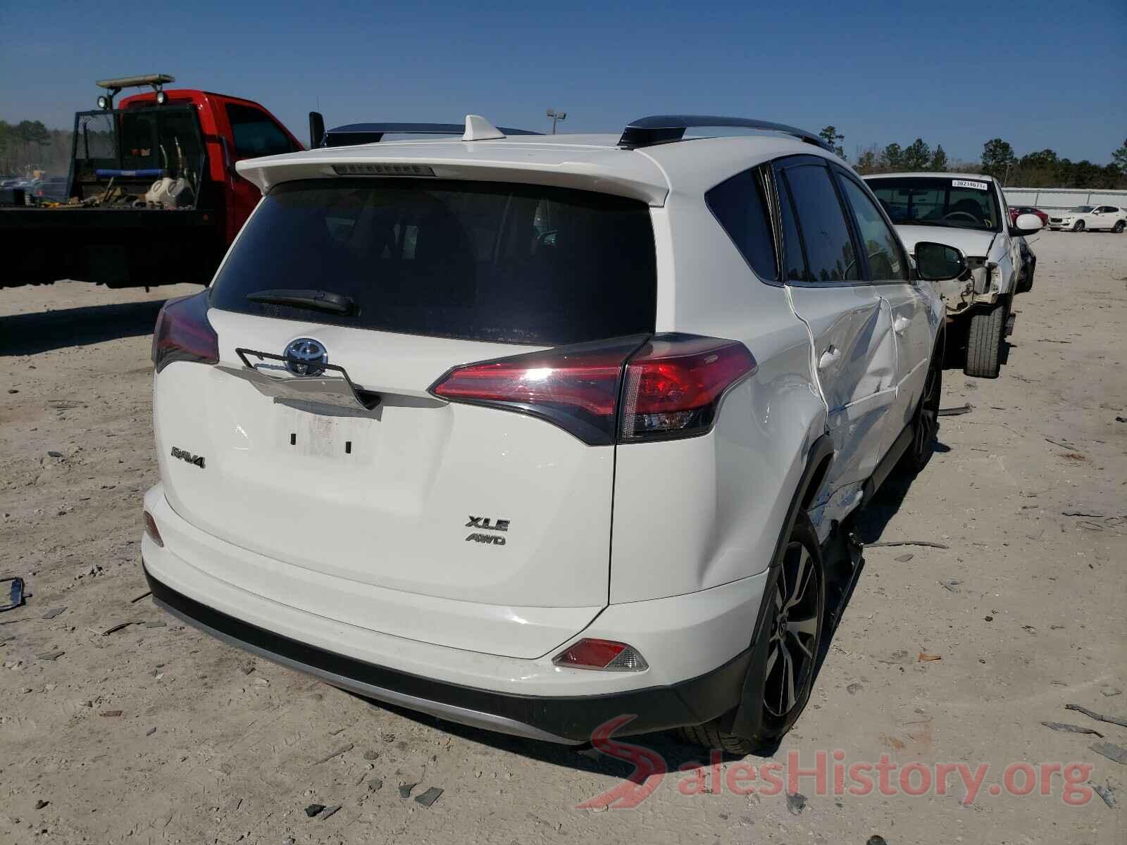 JTMRFREV0HJ135242 2017 TOYOTA RAV4