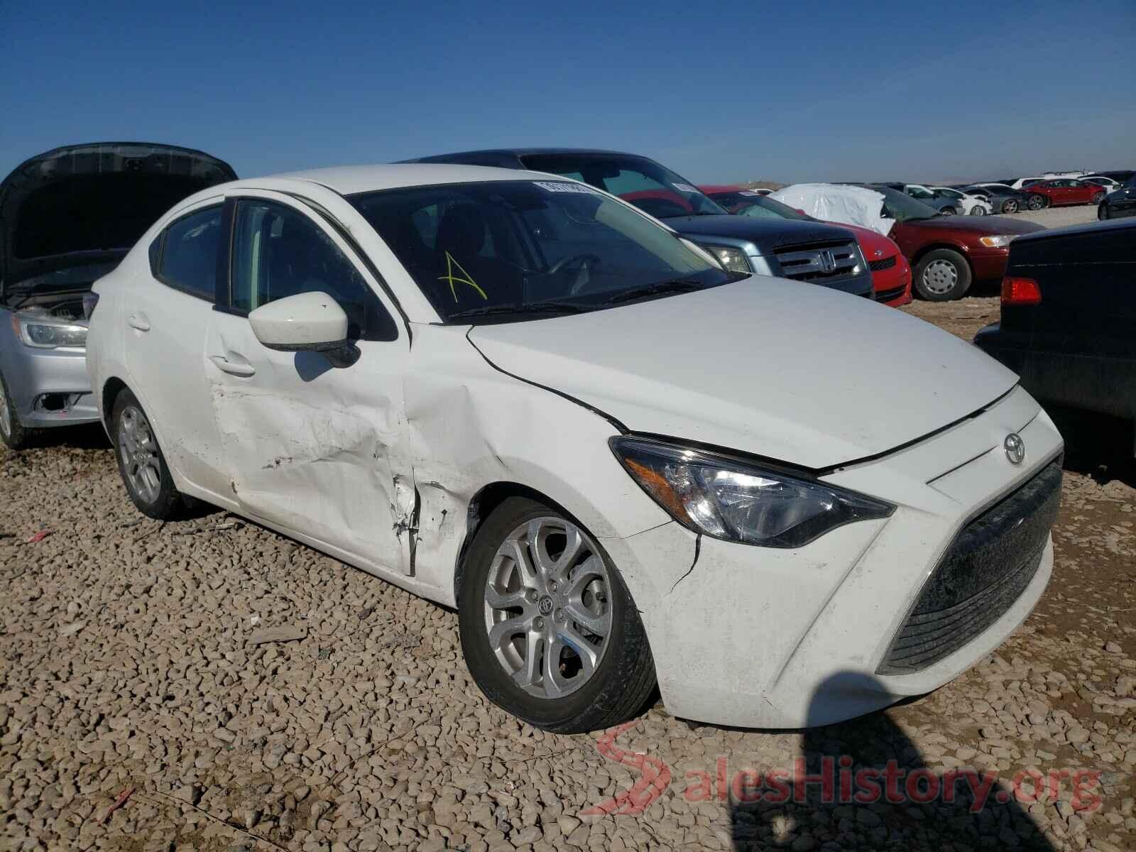 3MYDLBYV4JY303442 2018 TOYOTA YARIS