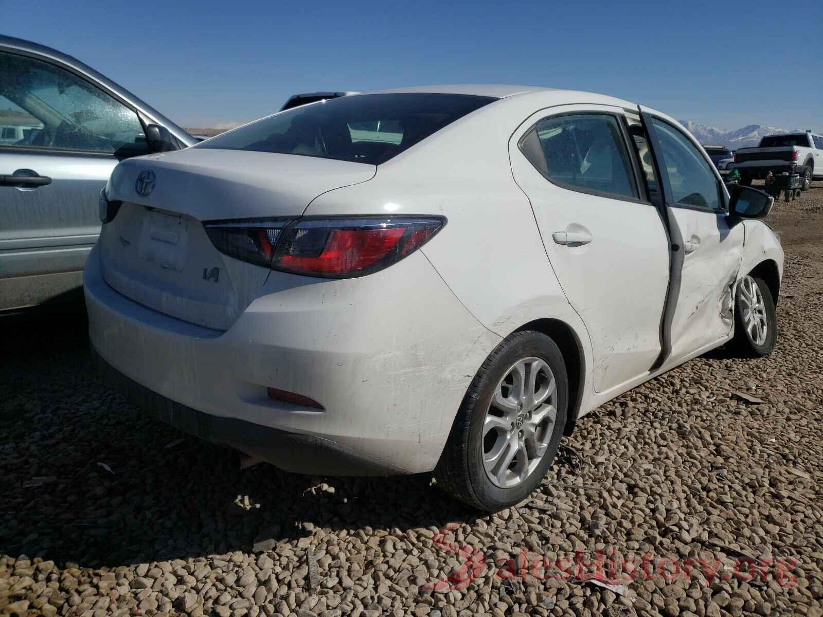 3MYDLBYV4JY303442 2018 TOYOTA YARIS