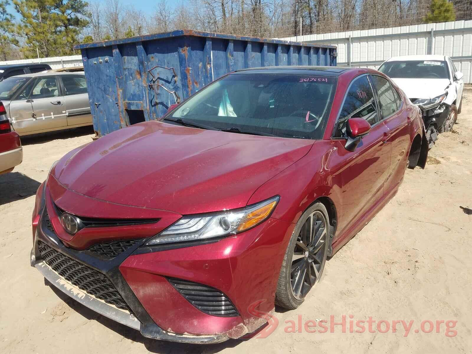 4T1B61HK1JU567066 2018 TOYOTA CAMRY