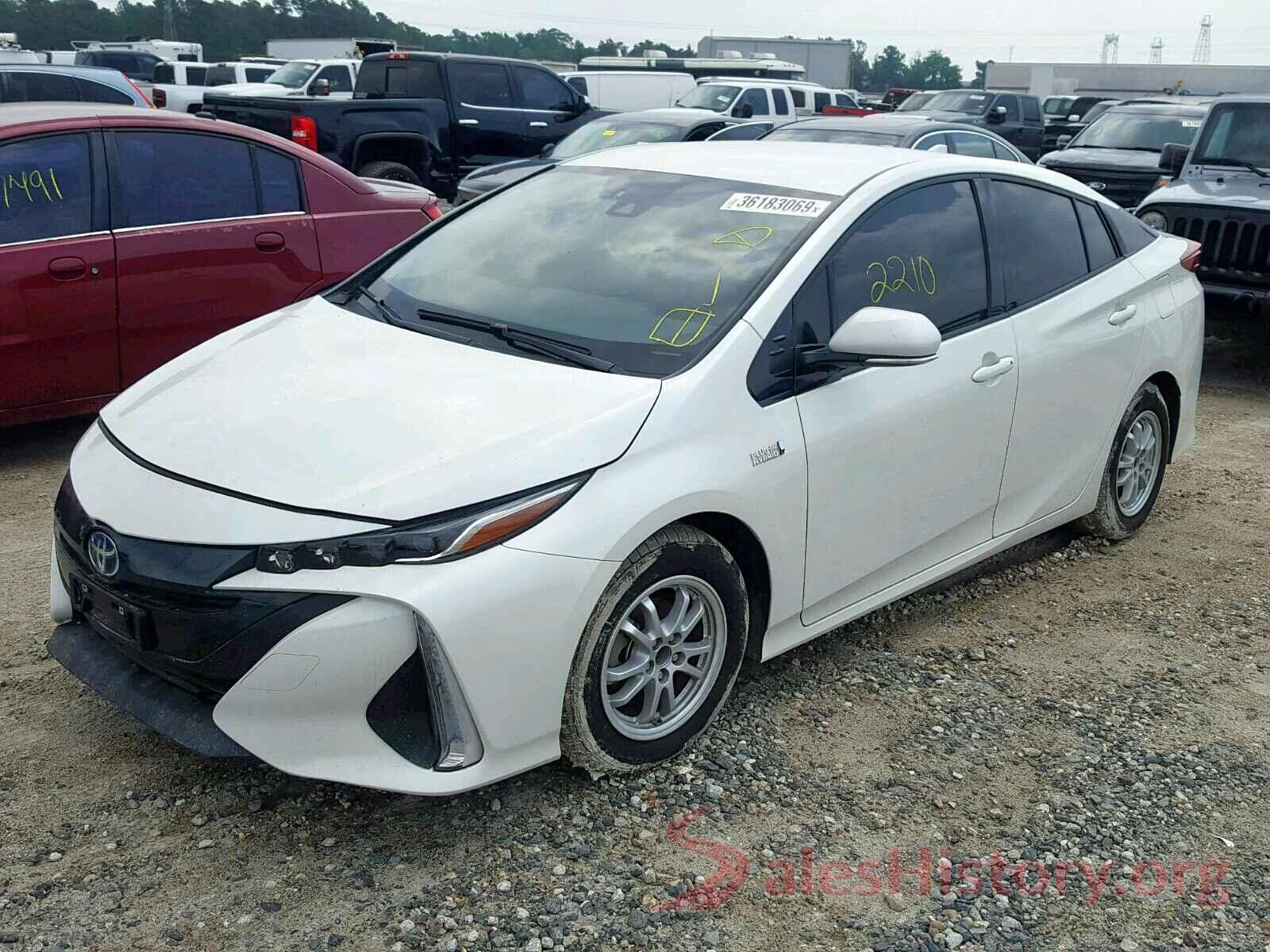 JTDKARFP7J3091475 2018 TOYOTA PRIUS