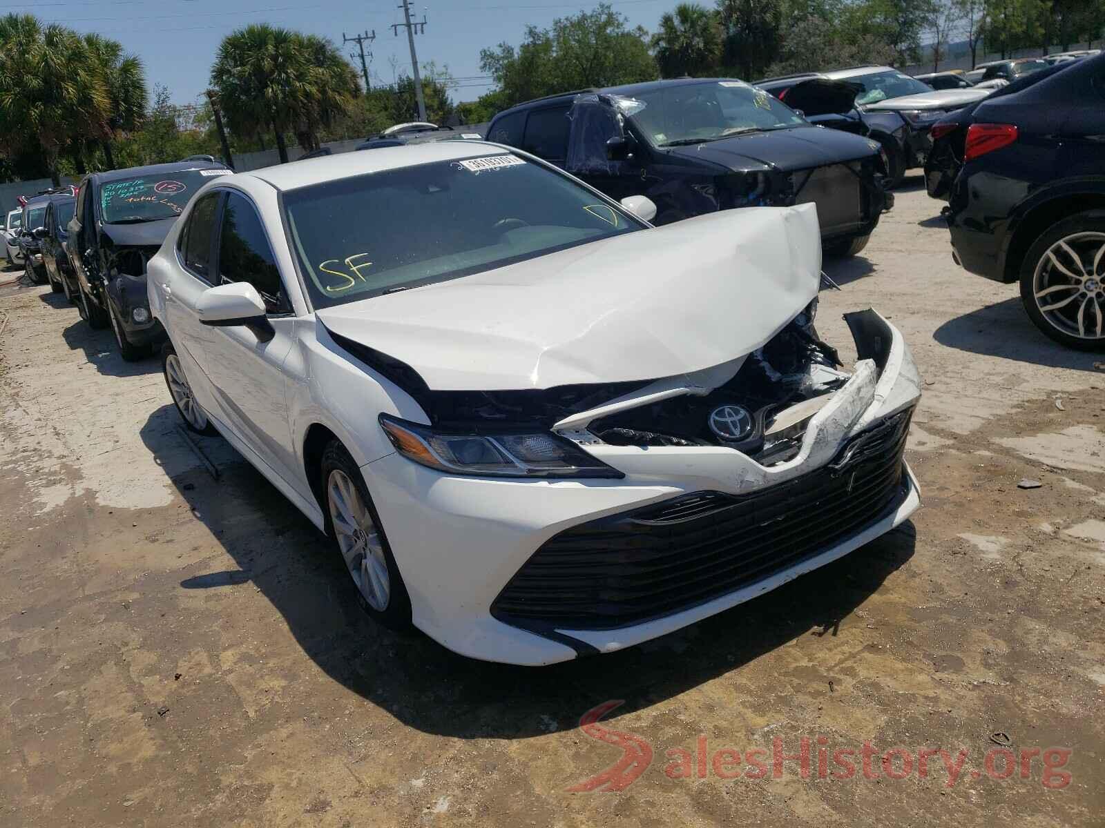 4T1B11HK0JU551231 2018 TOYOTA CAMRY