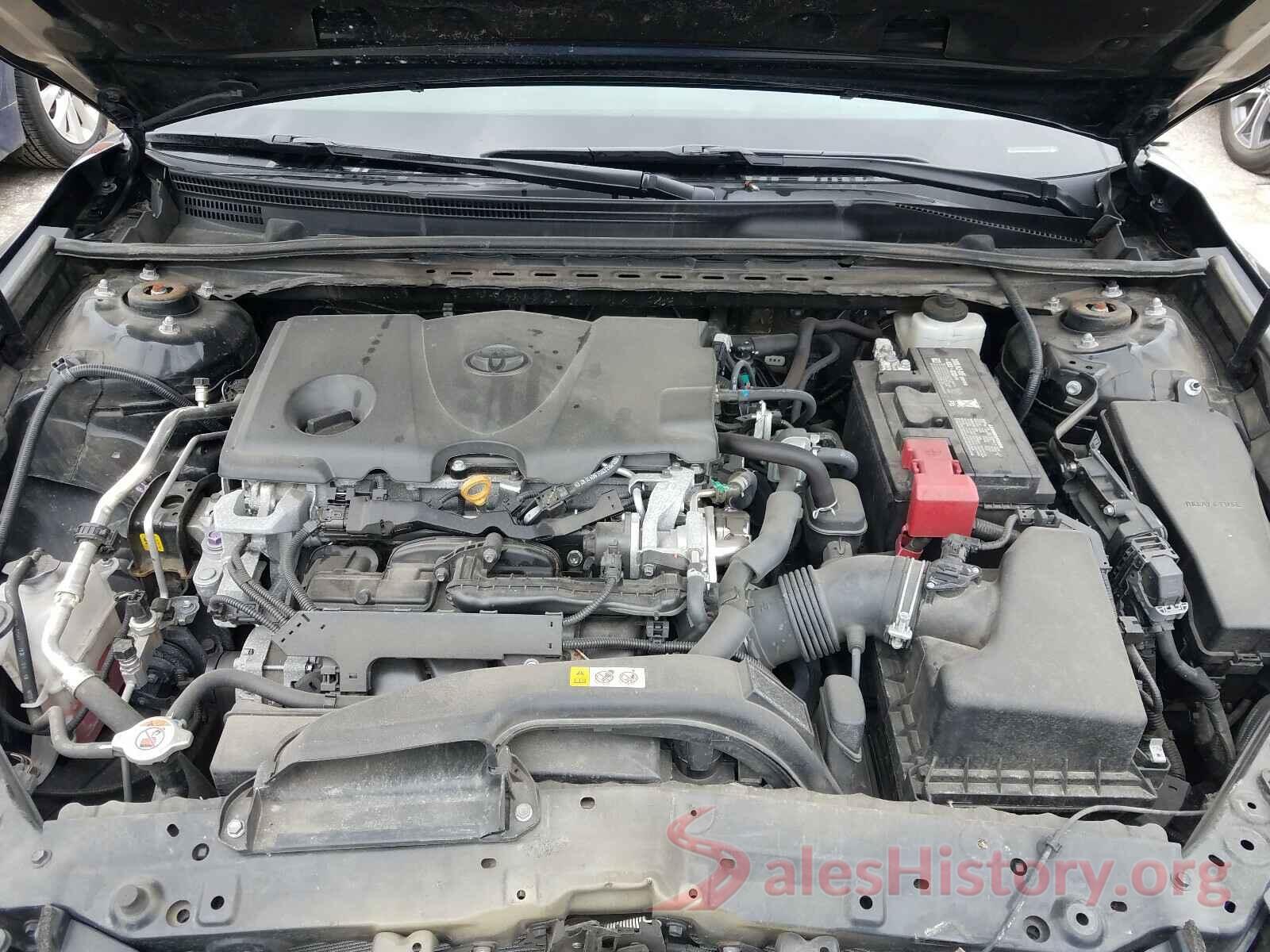 4T1B11HK2JU637608 2018 TOYOTA CAMRY