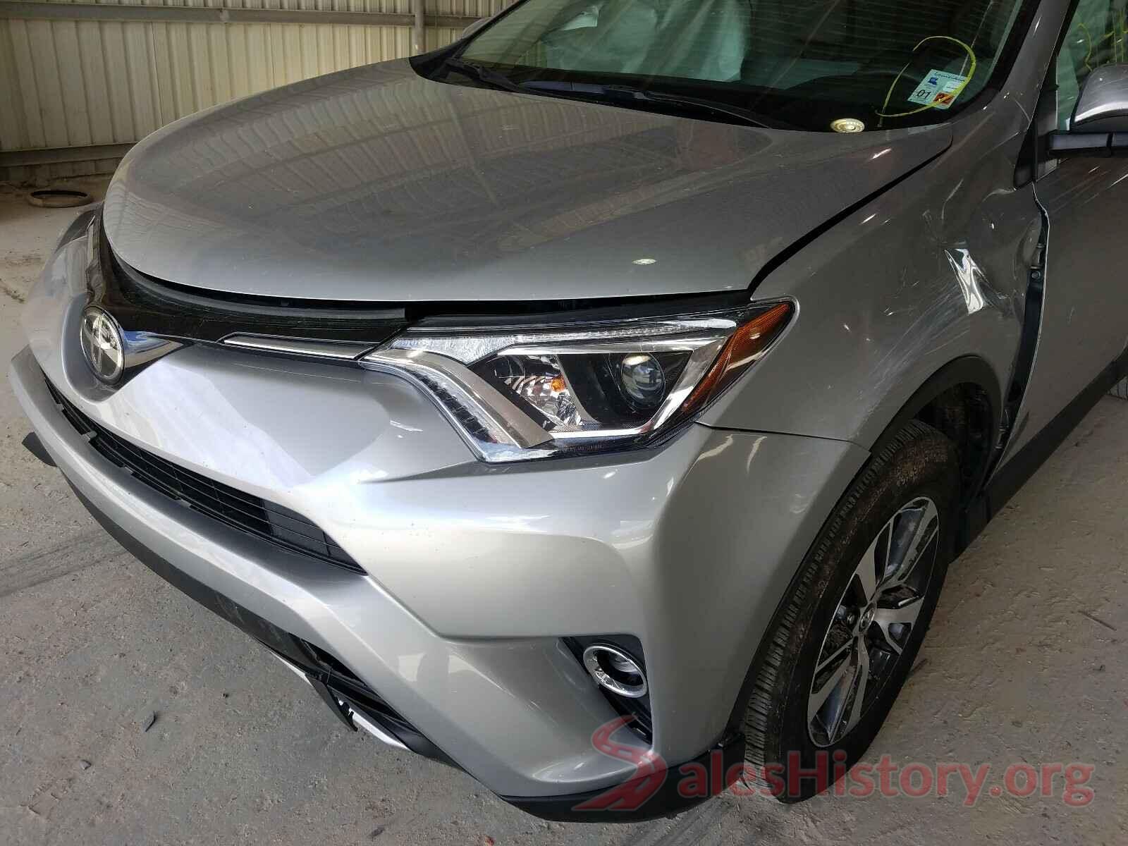 2T3WFREV5JW515221 2018 TOYOTA RAV4