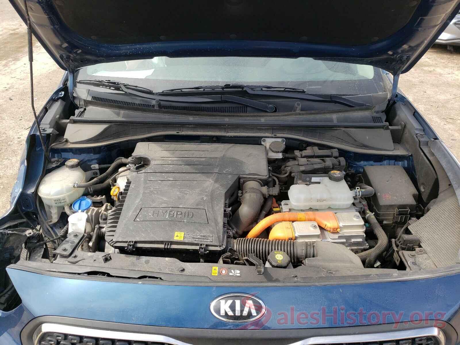 KNDCB3LC7J5146883 2018 KIA NIRO