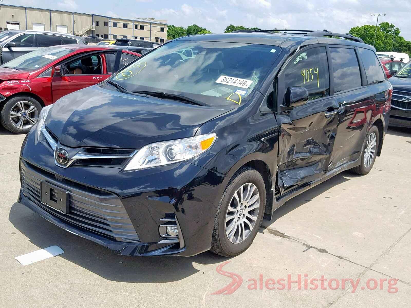 5TDYZ3DC5JS909638 2018 TOYOTA SIENNA XLE