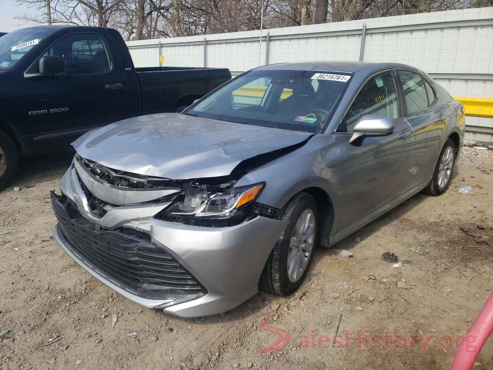 4T1B11HK5KU257812 2019 TOYOTA CAMRY