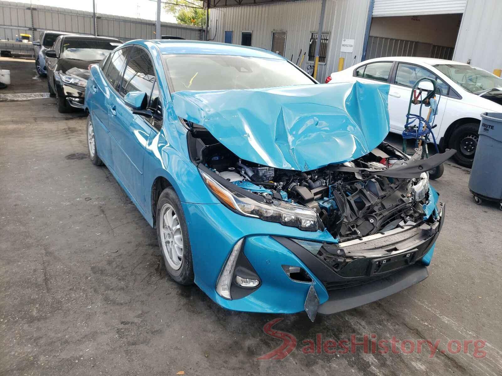 JTDKARFP2J3090296 2018 TOYOTA PRIUS