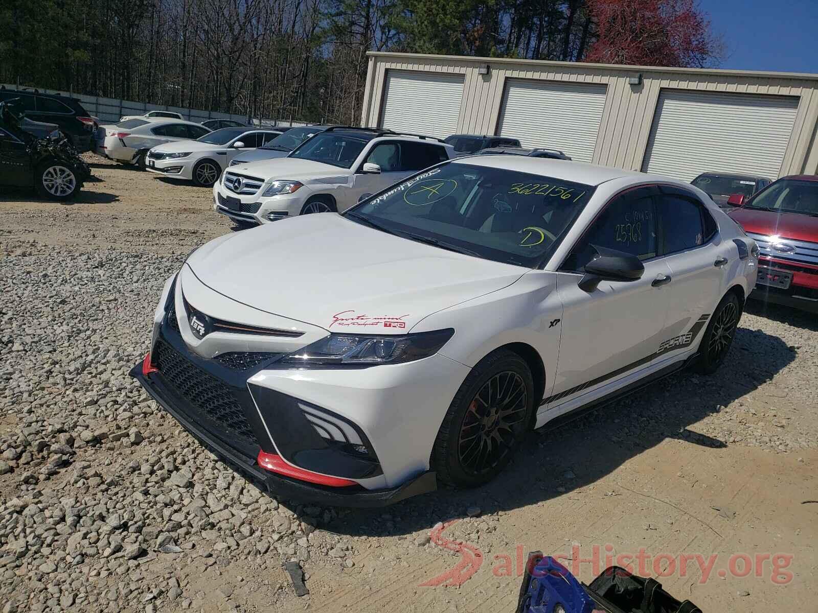 4T1B11HK6KU823797 2019 TOYOTA CAMRY