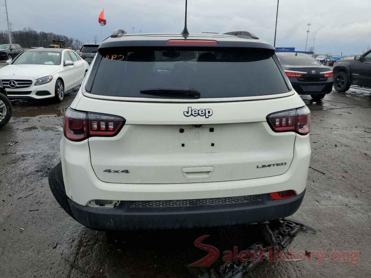 3C4NJDCB3JT354638 2018 JEEP COMPASS