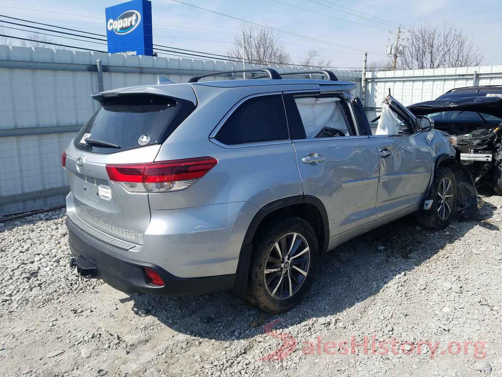 5TDJZRFH3JS886079 2018 TOYOTA HIGHLANDER