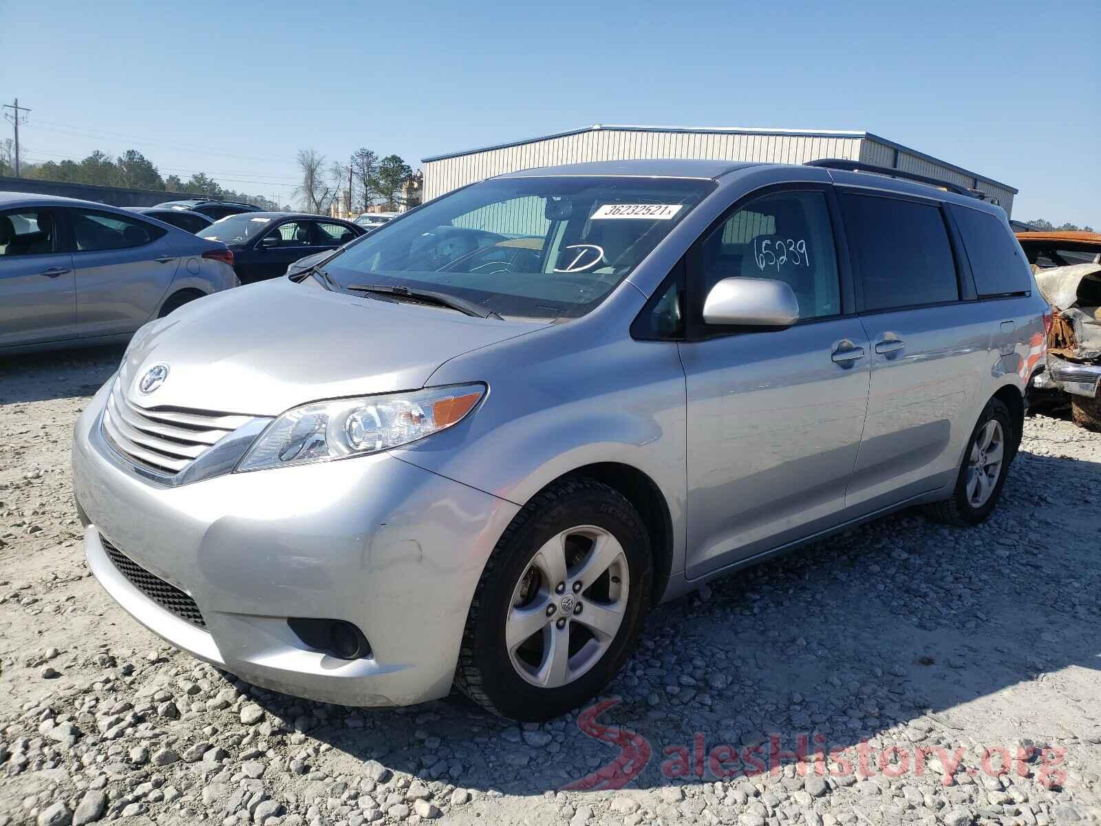 5TDKZ3DC5HS783040 2017 TOYOTA SIENNA