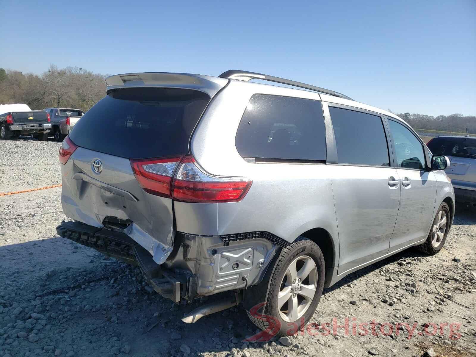 5TDKZ3DC5HS783040 2017 TOYOTA SIENNA