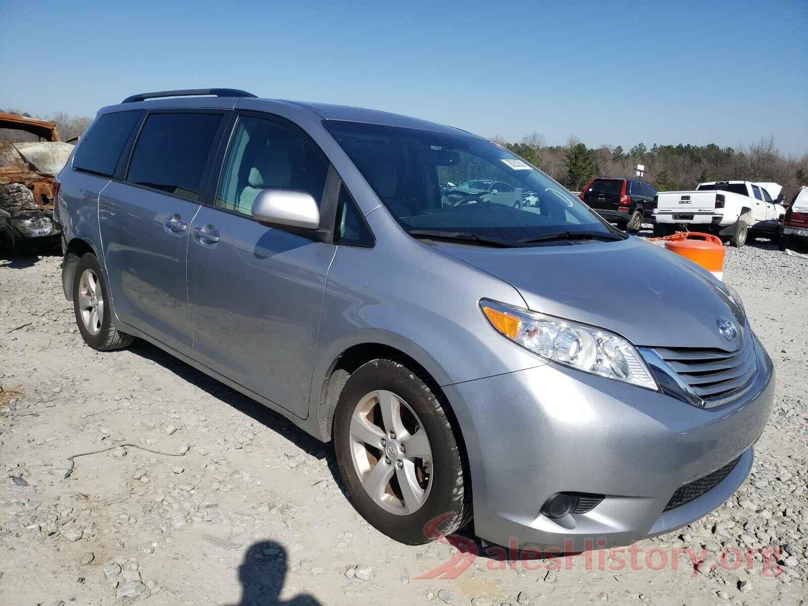 5TDKZ3DC5HS783040 2017 TOYOTA SIENNA