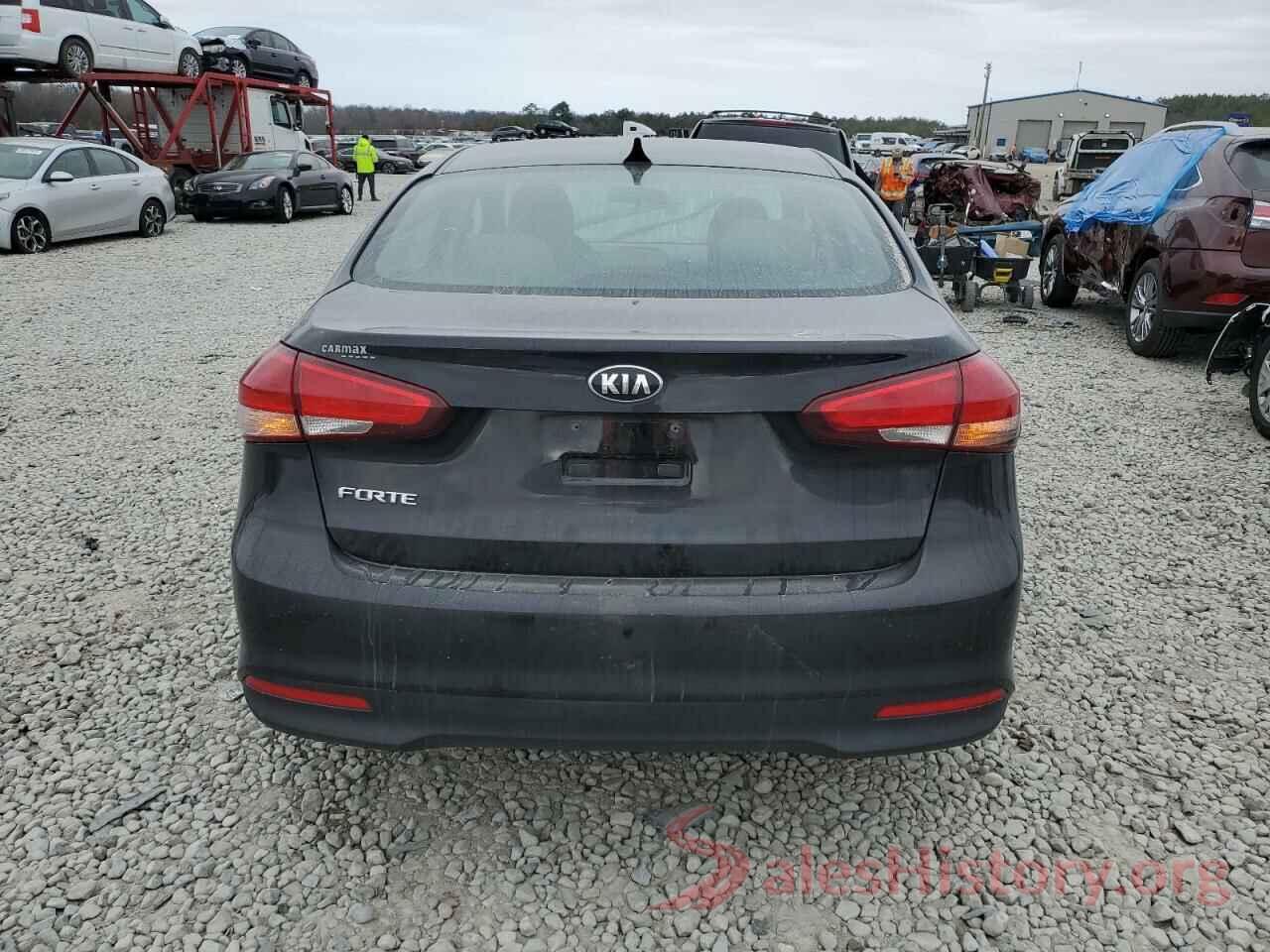 3KPFK4A73JE241115 2018 KIA FORTE