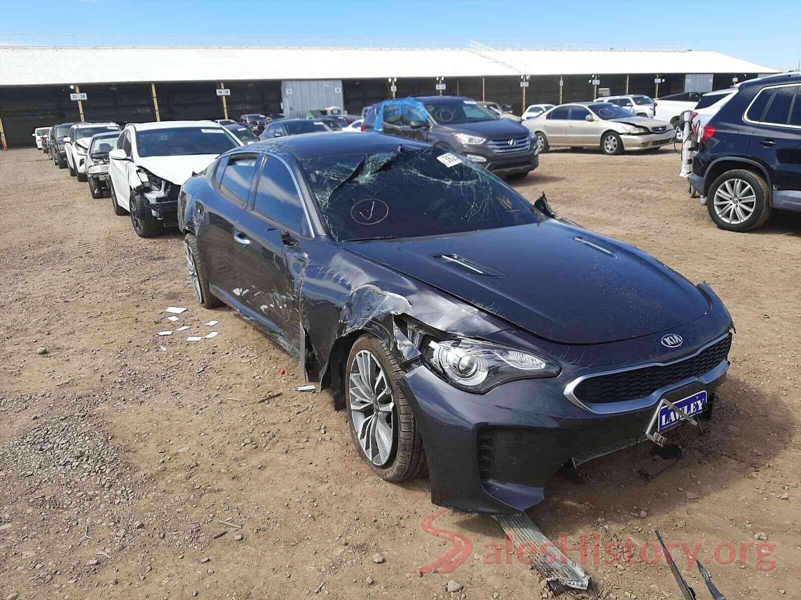 KNAE15LA4K6052085 2019 KIA STINGER