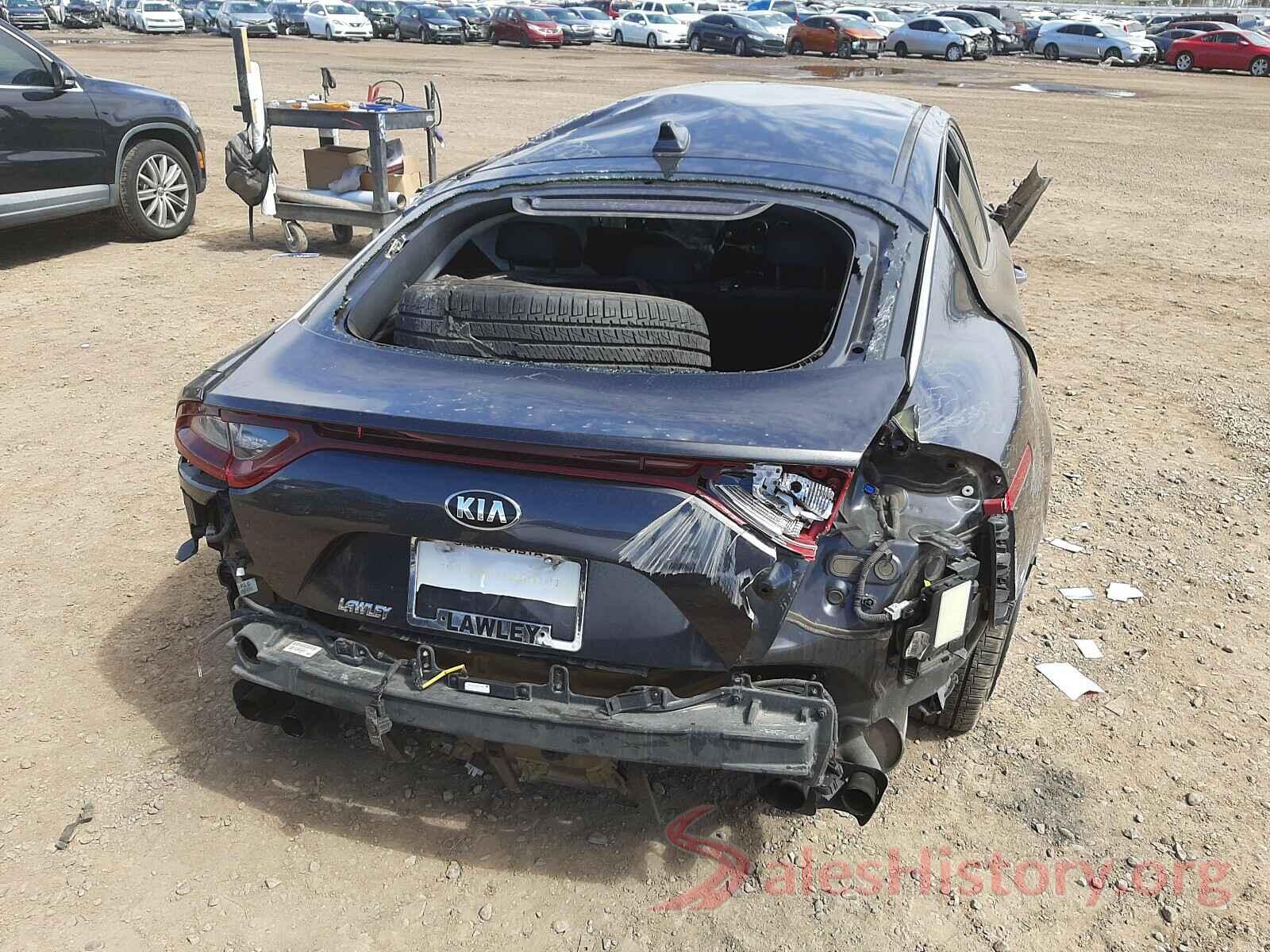 KNAE15LA4K6052085 2019 KIA STINGER