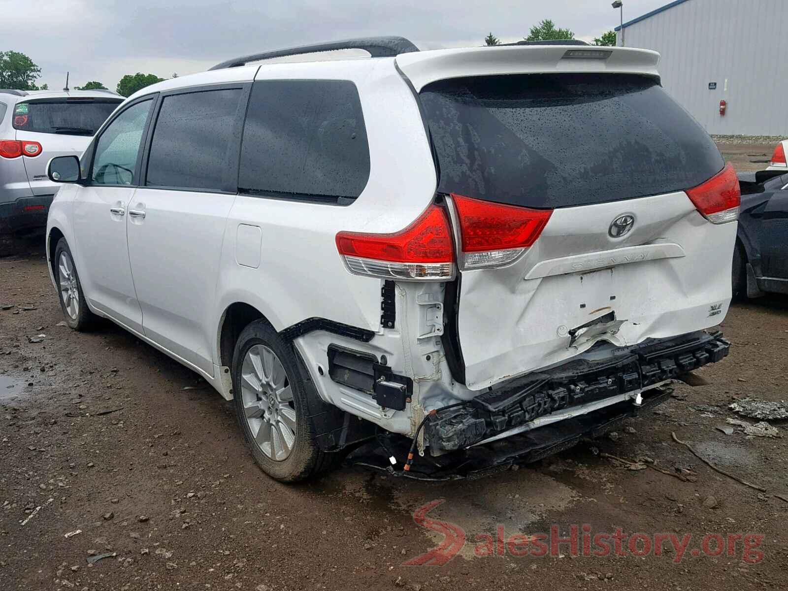 5TDDK3DC9DS056927 2013 TOYOTA SIENNA XLE