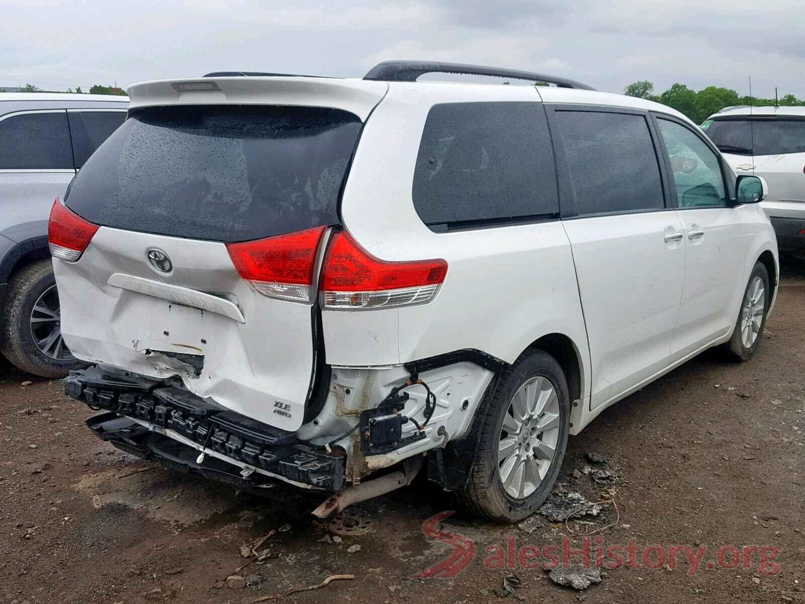 5TDDK3DC9DS056927 2013 TOYOTA SIENNA XLE