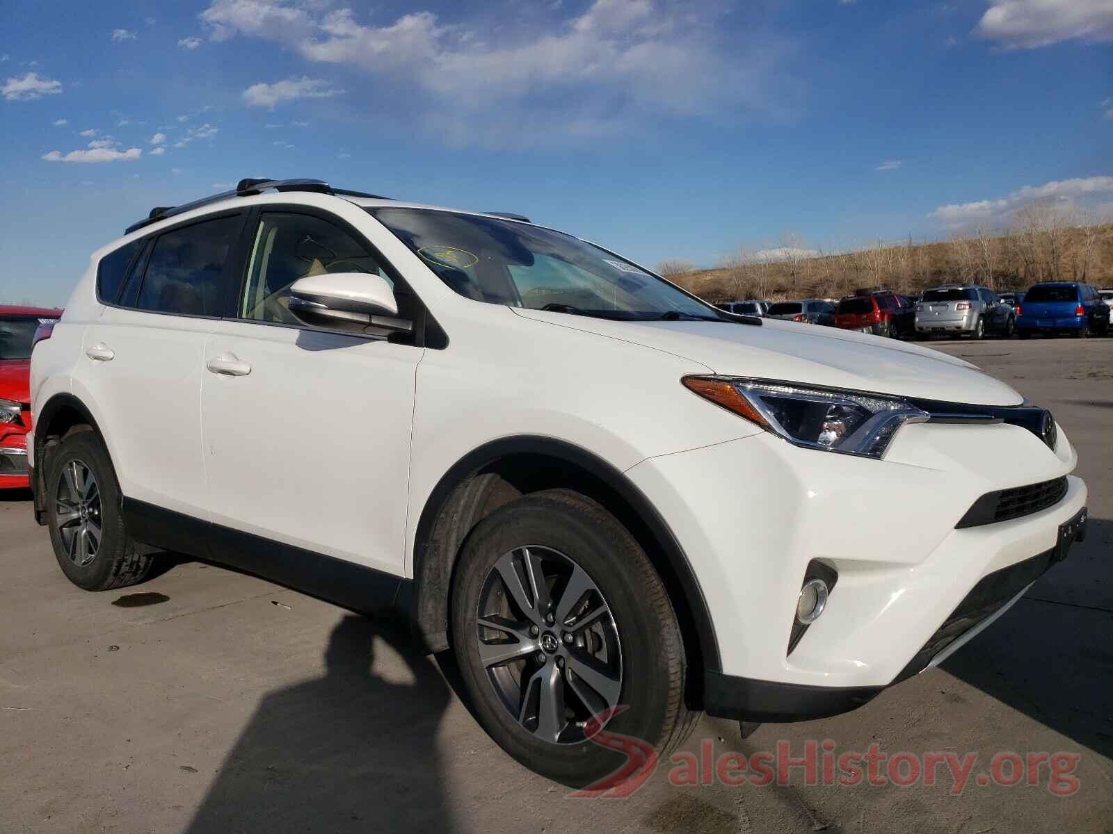 JTMRFREV1HJ711727 2017 TOYOTA RAV4