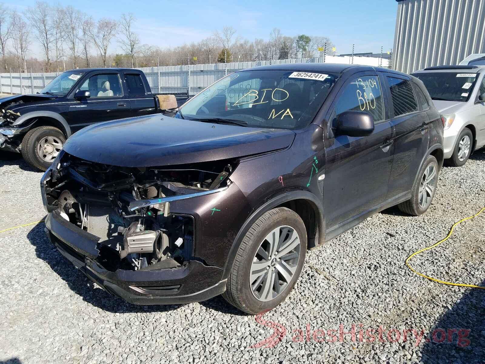 JA4AP3AU7LU027951 2020 MITSUBISHI OUTLANDER