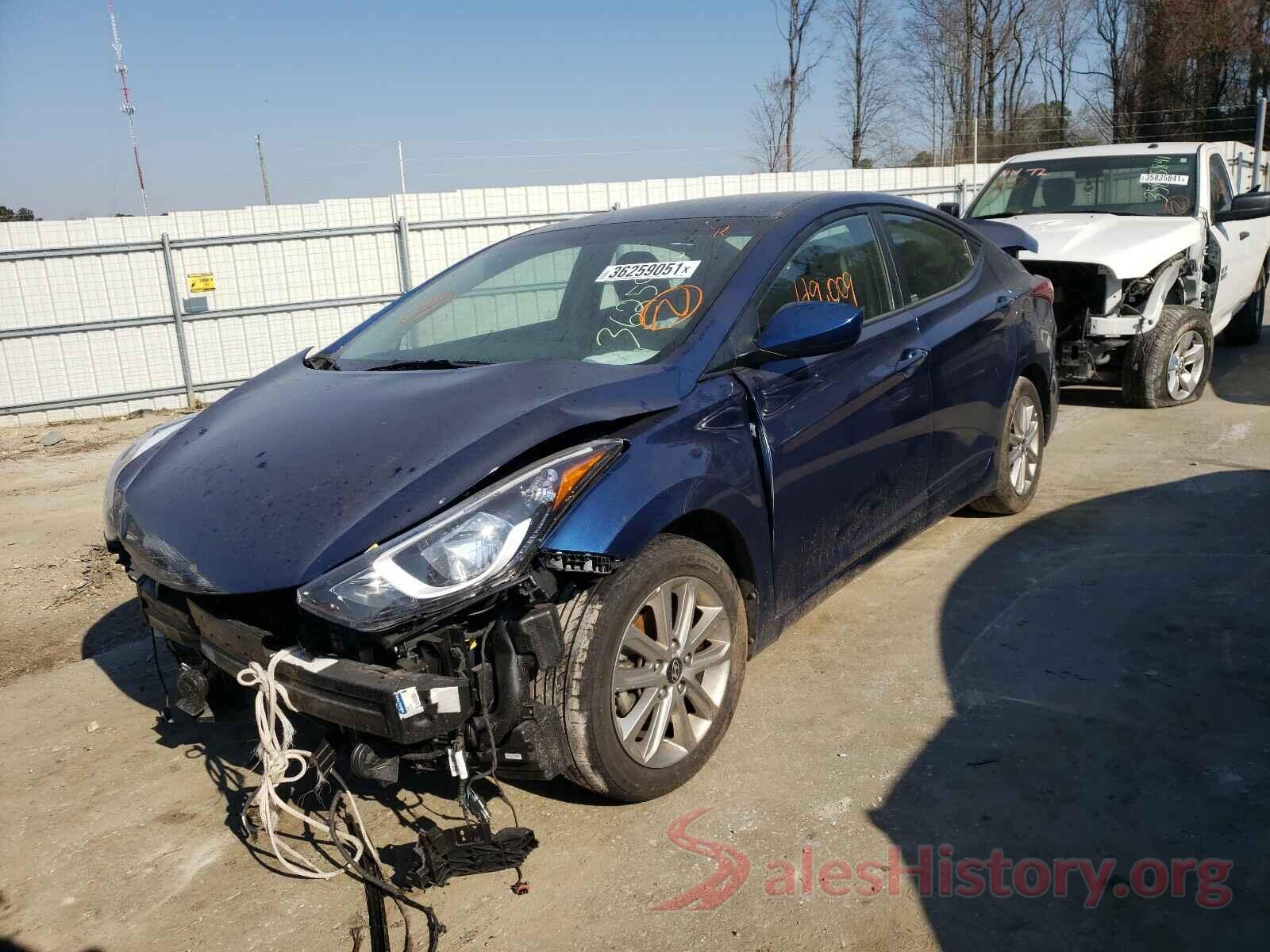 5NPDH4AE6GH715597 2016 HYUNDAI ELANTRA