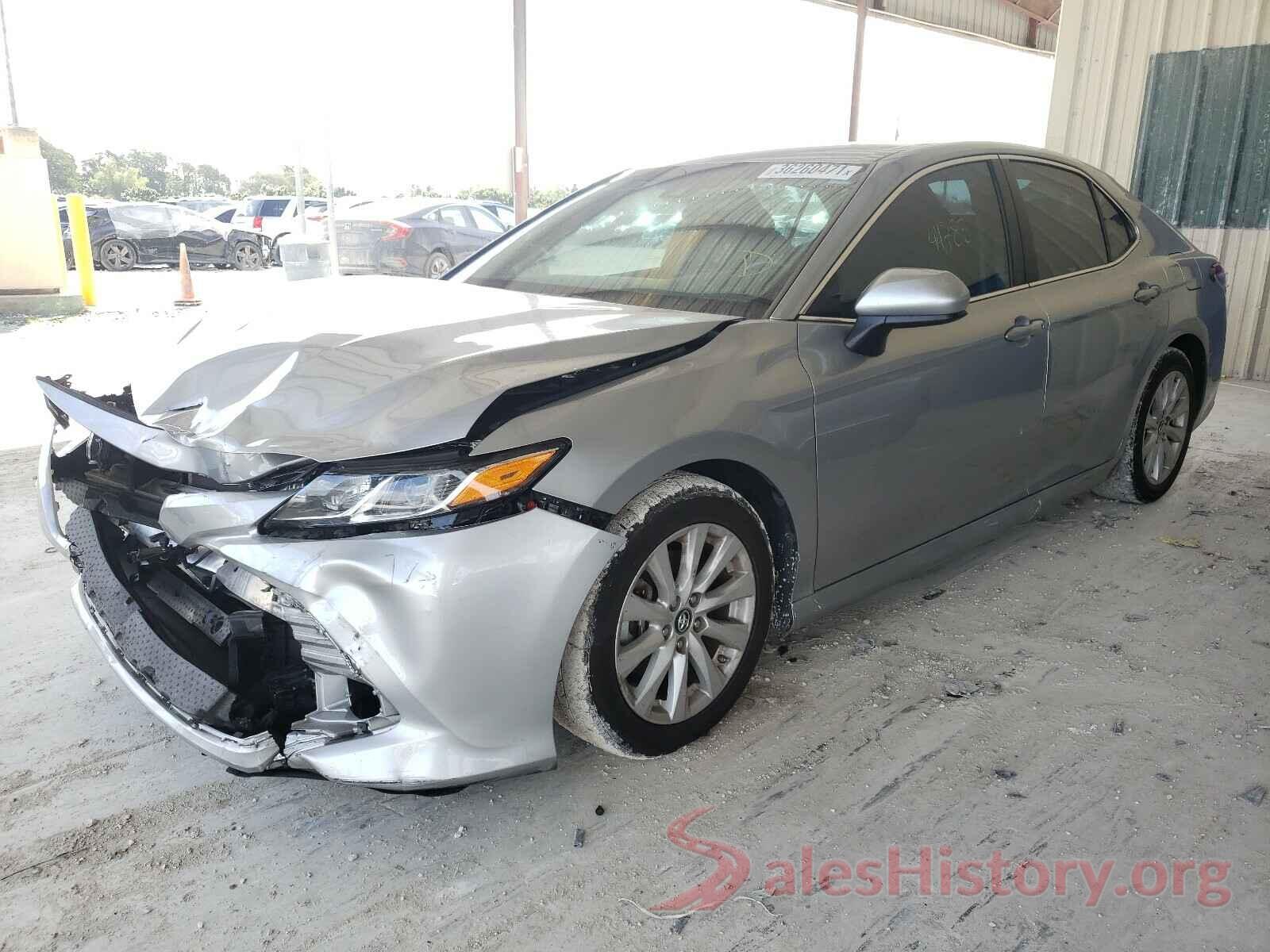 4T1B11HK1JU656148 2018 TOYOTA CAMRY