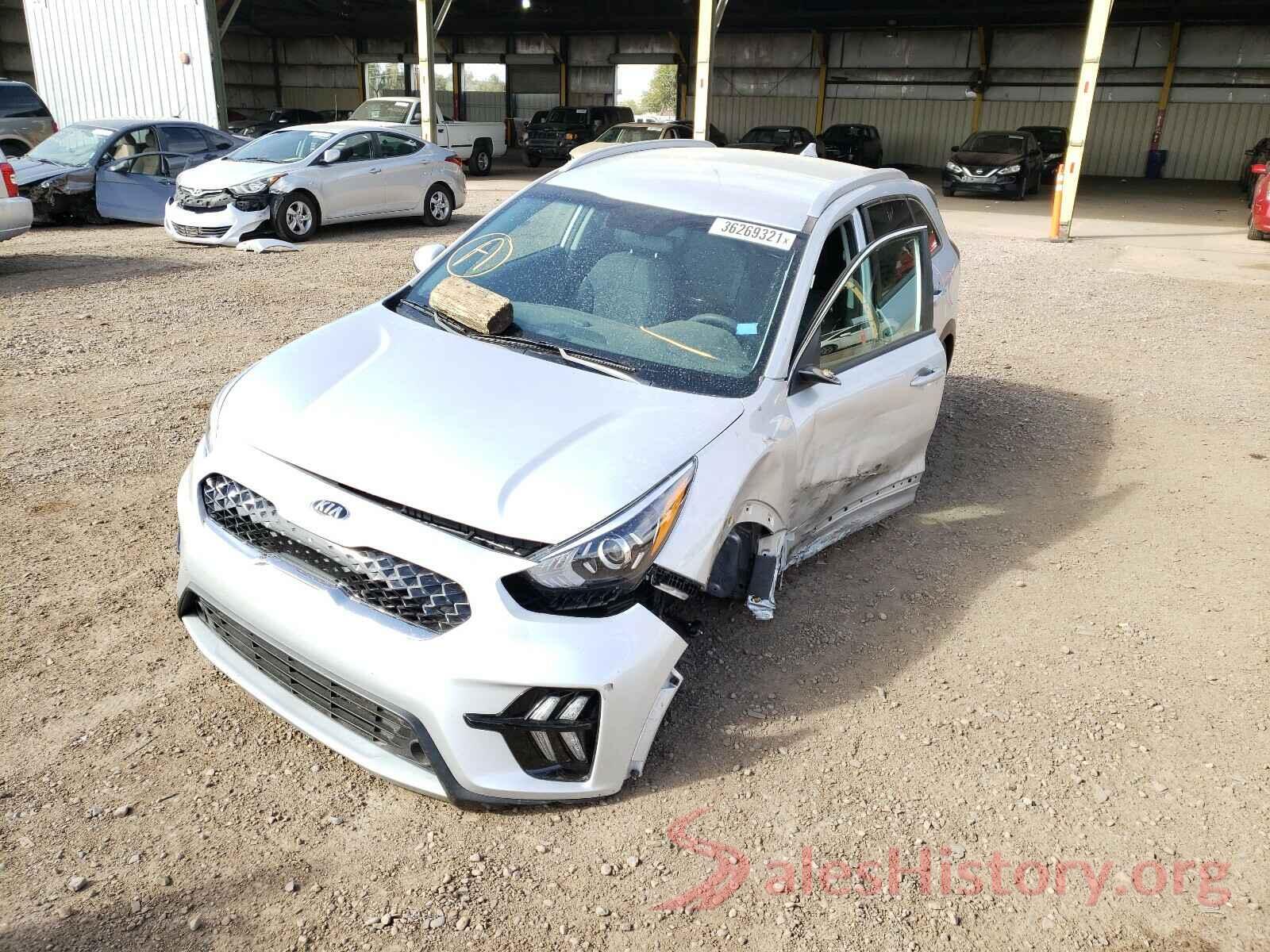 KNDCB3LC6L5372061 2020 KIA NIRO