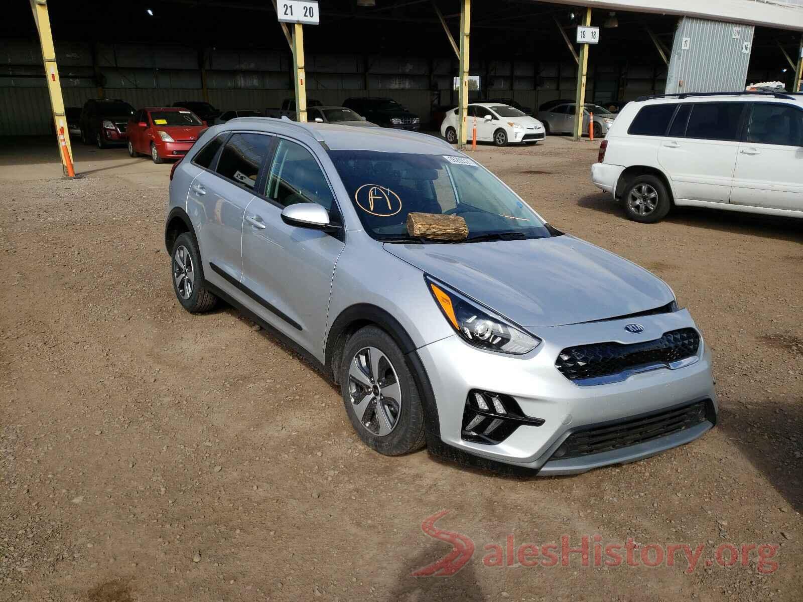 KNDCB3LC6L5372061 2020 KIA NIRO