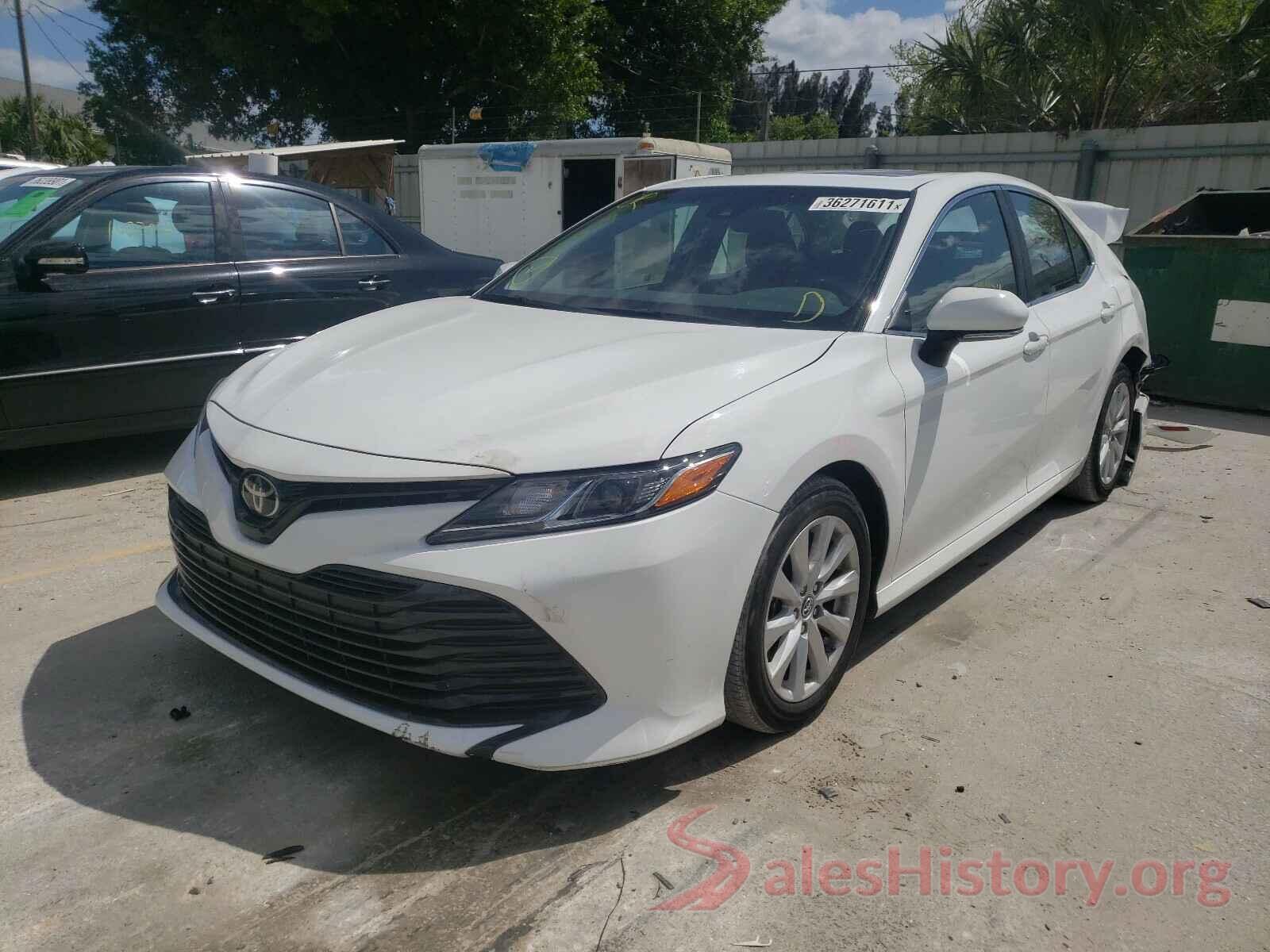 4T1B11HK7JU561156 2018 TOYOTA CAMRY