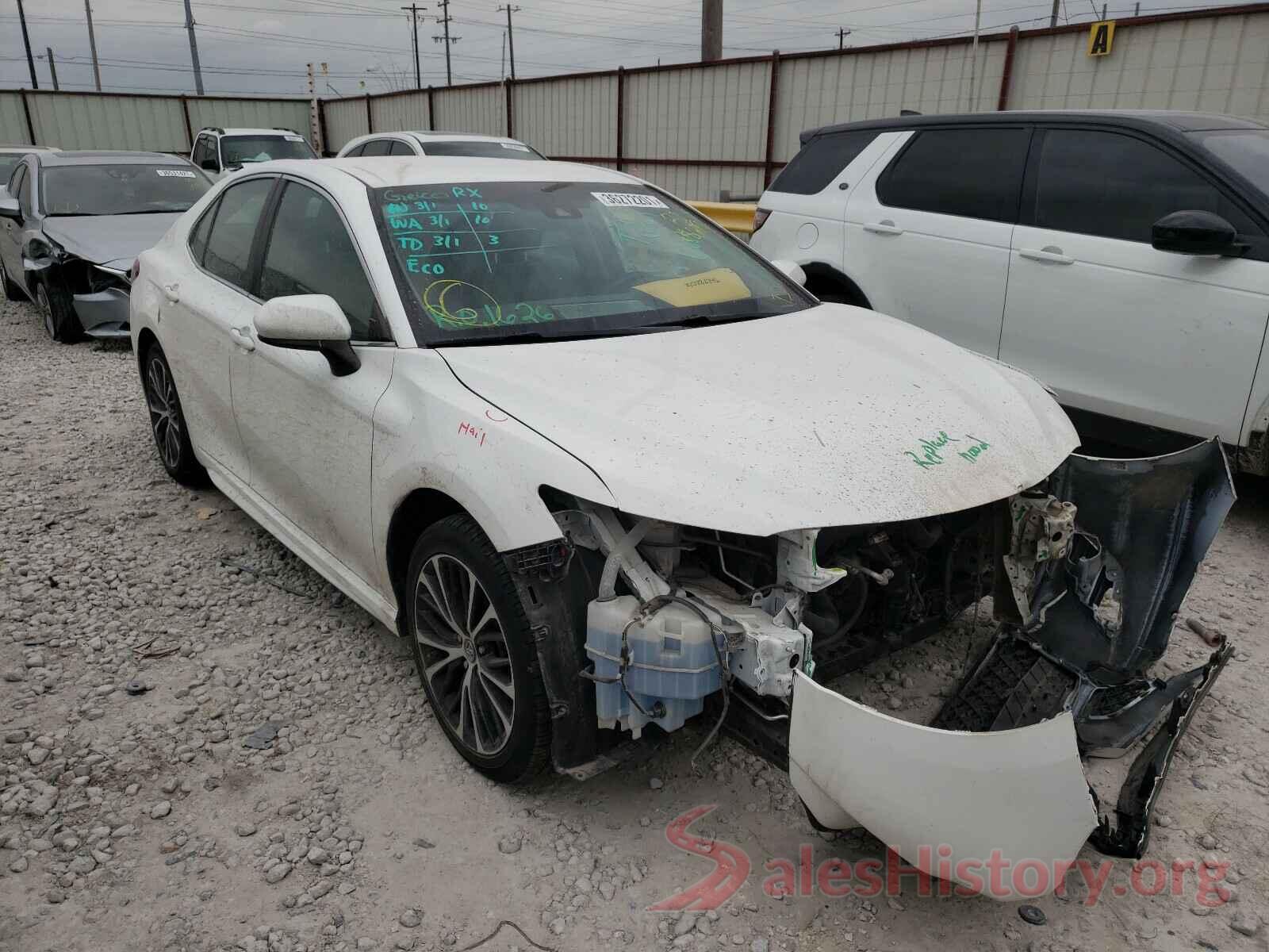 4T1B11HK6JU519609 2018 TOYOTA CAMRY