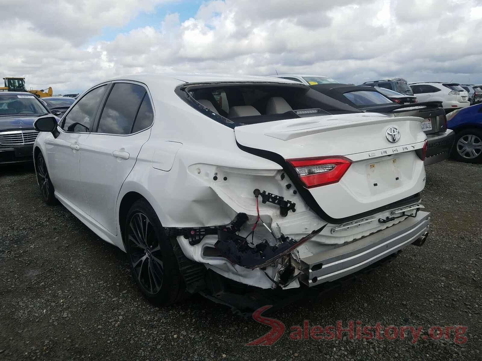 JTNB11HK6J3002381 2018 TOYOTA CAMRY