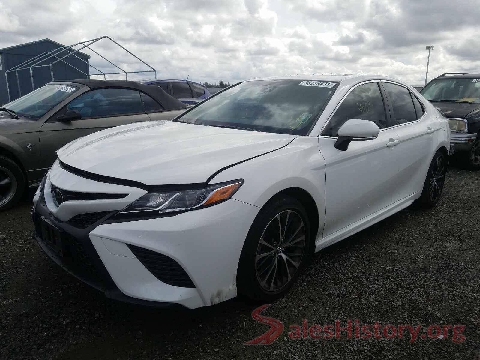 JTNB11HK6J3002381 2018 TOYOTA CAMRY