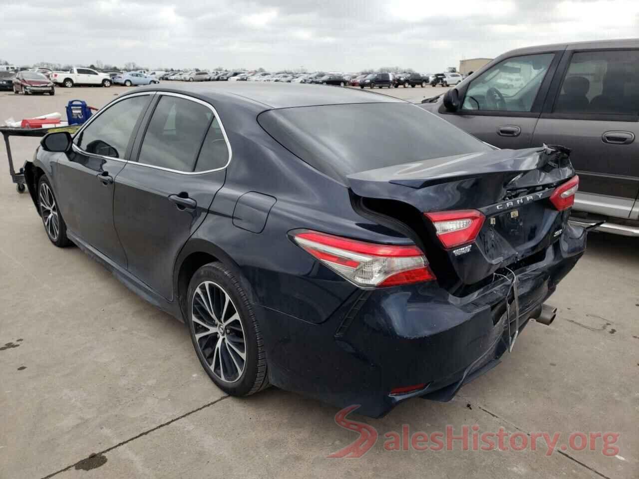 4T1B11HK4JU611267 2018 TOYOTA CAMRY